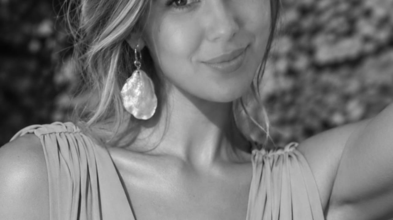Victoria Rosefield — a moment of elegance